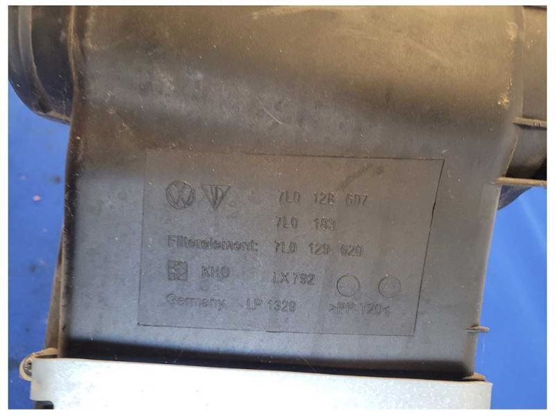 2004-2006 Porsche Cayenne Turbo 4.5L Cold Air Box Lid Cover Front 2137 - The Parts Farm