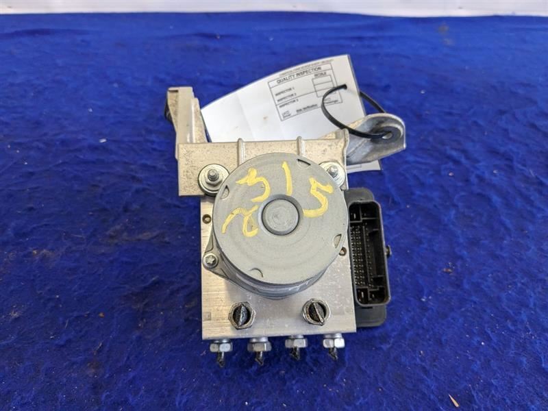 2017-2019 Cadillac CTS V 6.2 LT4 Sedan ABS Module Switch Pump Brake 2315 - The Parts Farm