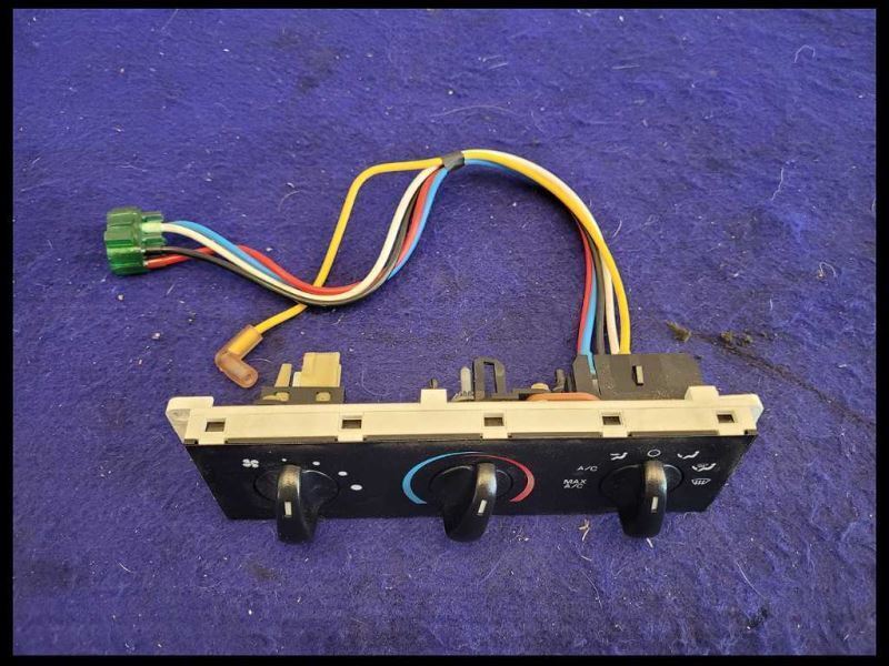 2003-2004 Ford Mustang Cobra SVT DOHC 4.6L HVAC Temperature Temp Control AC Cool - The Parts Farm