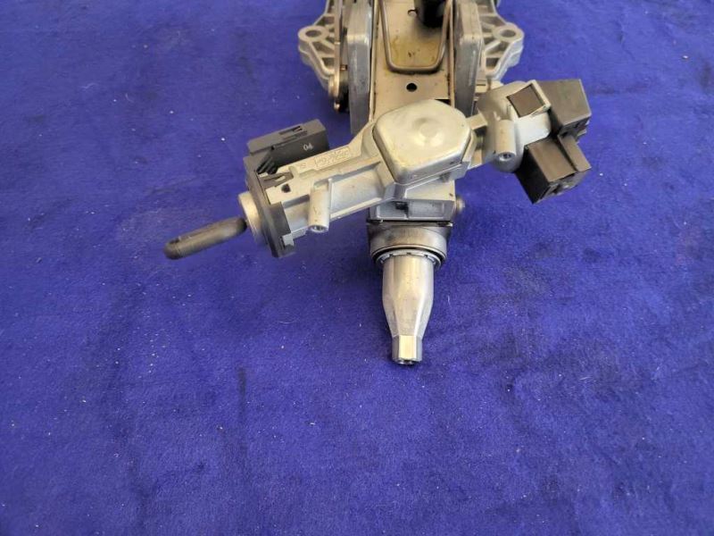 2011-2014 Ford Mustang GT Steering Column Wheel Key Cylinder 2395 - The Parts Farm