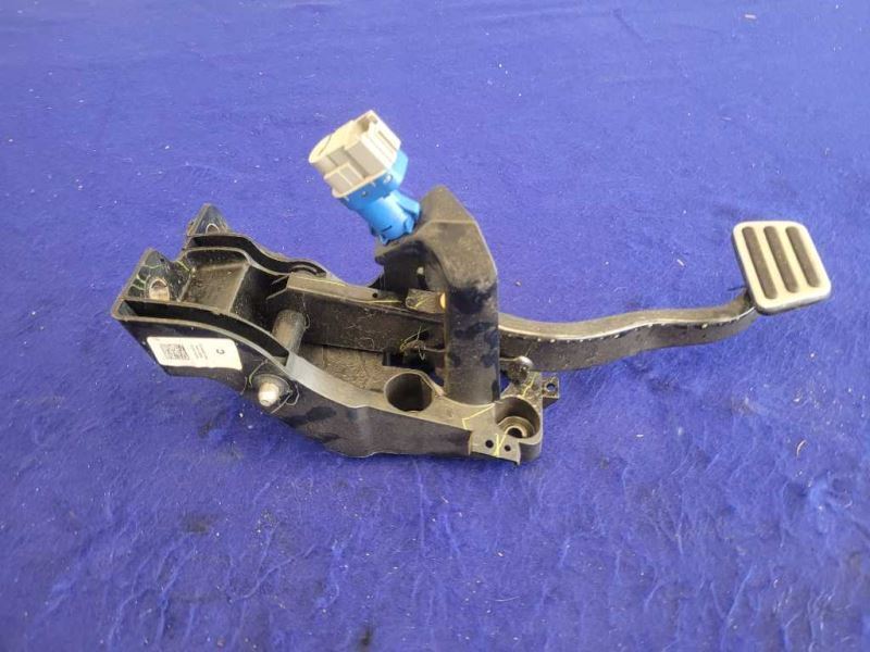 2015-2017 Ford Mustang GT S550 Automatic Pedal Box Brake Pad Assembly 2408 - The Parts Farm