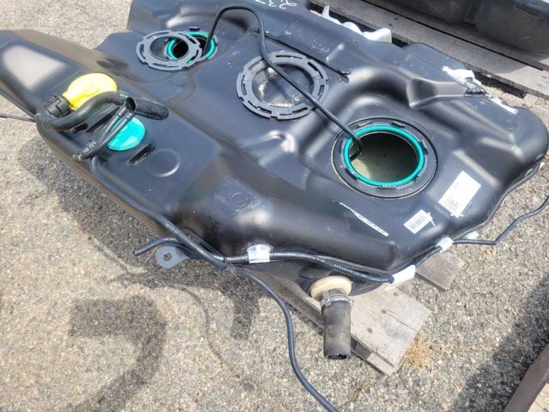 2016-2017 Chevrolet SS 6.2L Sedan Fuel Gas Tank Saddle Bag Plastic 2372 - The Parts Farm