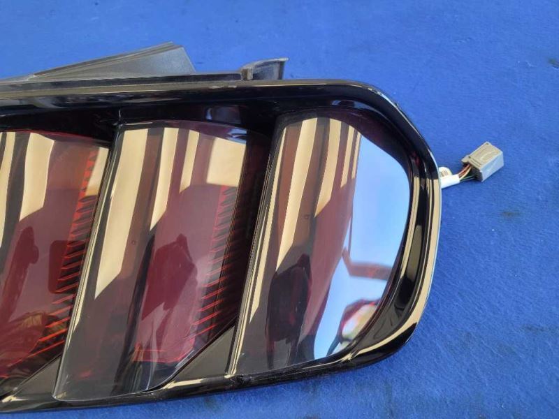 2015-2017 Ford Mustang GT Passenger RH Tinted Taillight Lamp Brake Lens 2632 - The Parts Farm