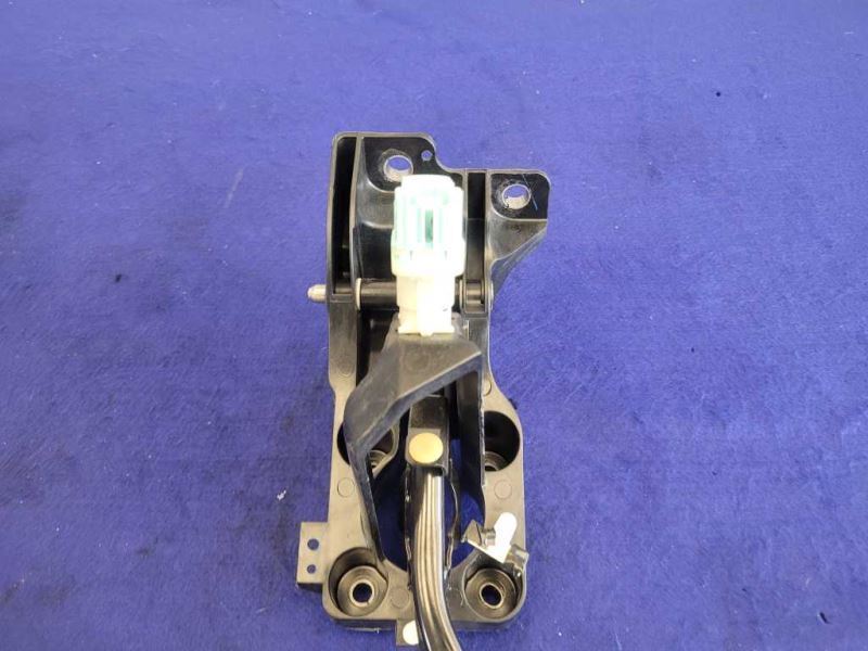 2015-2017 Ford Mustang GT S550 Pedal Box Cage Brake Automatic 2389 - The Parts Farm