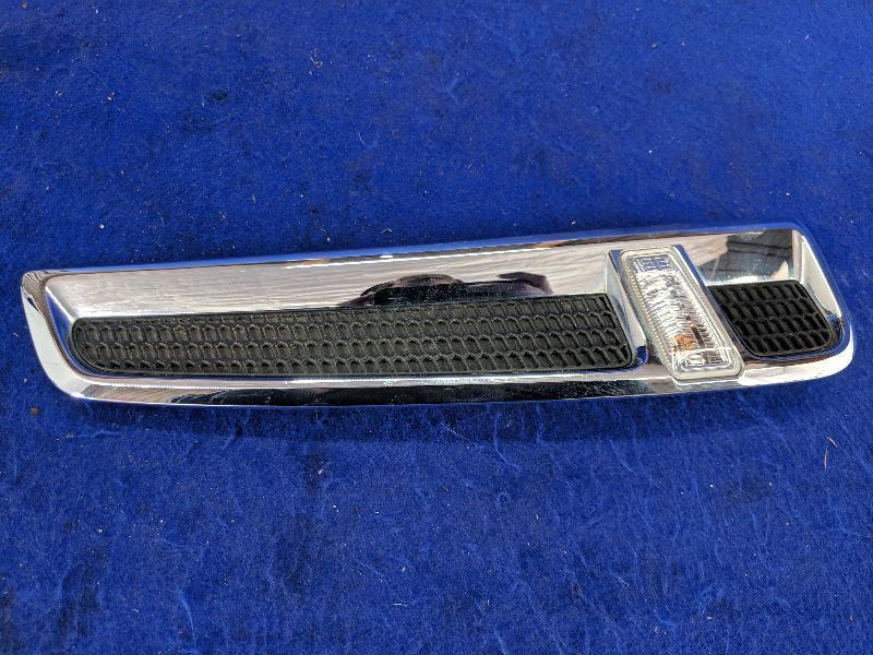 2014-2017 Chevrolet Caprice SS Passenger Corner Park Light Park Lamp-turn Signal - The Parts Farm