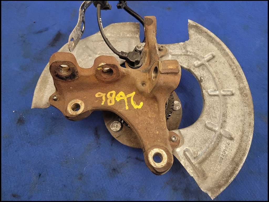 44082836