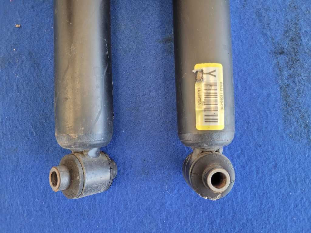 2011-2014 Ford Mustang GT S197 5.0L Rear Suspension Shocks Pair Back 2639 - The Parts Farm