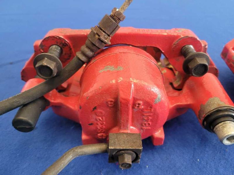 1994-1995 Ford Mustang GT 5.0L Pair Front Brake Calipers Pads Paint Red 2614 - The Parts Farm