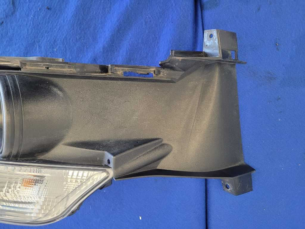 2015-2017 Ford Mustang GT Passenger Corner Park Light Bumper Turn Signal 2638 - The Parts Farm