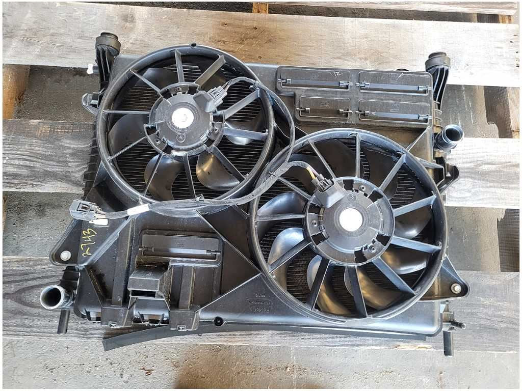 45300405