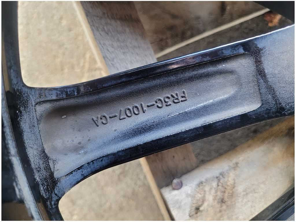 47698932
