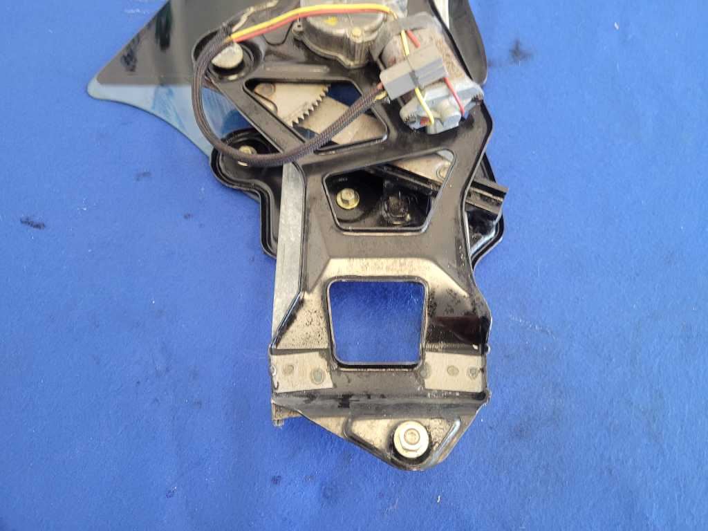 1994-2000 Ford Mustang GT Convertible Driver LH Quarter Window Glass Motor 2631 - The Parts Farm