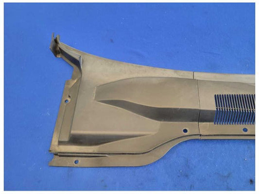 2010-2015 Chevrolet Camaro SS Front Cowl Panel Windshield Panel Cover 2567