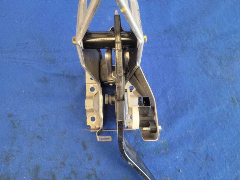 2010-2015 Chevrolet Camaro SS Pedal Box Brake Automatic Transmission A/T 2480 - The Parts Farm