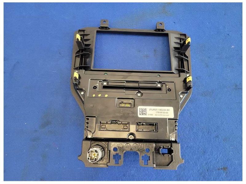 2015-2020 Ford Mustang GT S550 Radio Faceplate 8in Screen Heat Cool Seats - The Parts Farm
