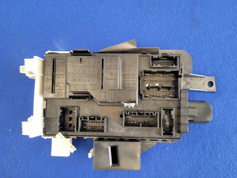 2014 Ford Mustang GT 5.0L S197 Smart Box Passenger ECM Chassis 2629 - The Parts Farm