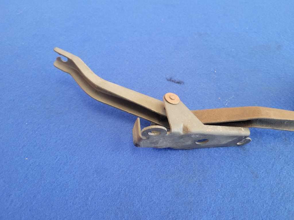 1994-1995 Ford Mustang GT 5.0L Gas Pedal Assembly Box Cage 2631 - The Parts Farm