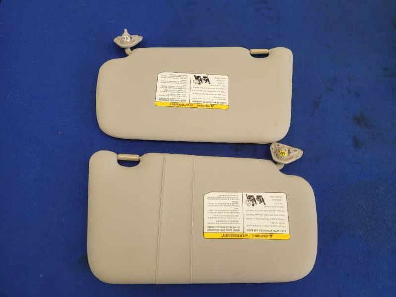 2011-2012 Nissan Leaf Pair Front Sun Visors Shade Mirror Upper Windshield 1856 - The Parts Farm