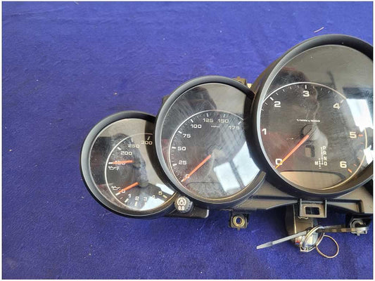 2013 Porsche Cayenne Diesel Gauge Cluster Speedometer Front Driver 2465