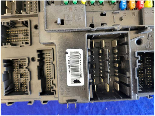 2020 Ford Mustang GT S550 Body Control Module BCM Fuse Smart Box Auto Trans 2749