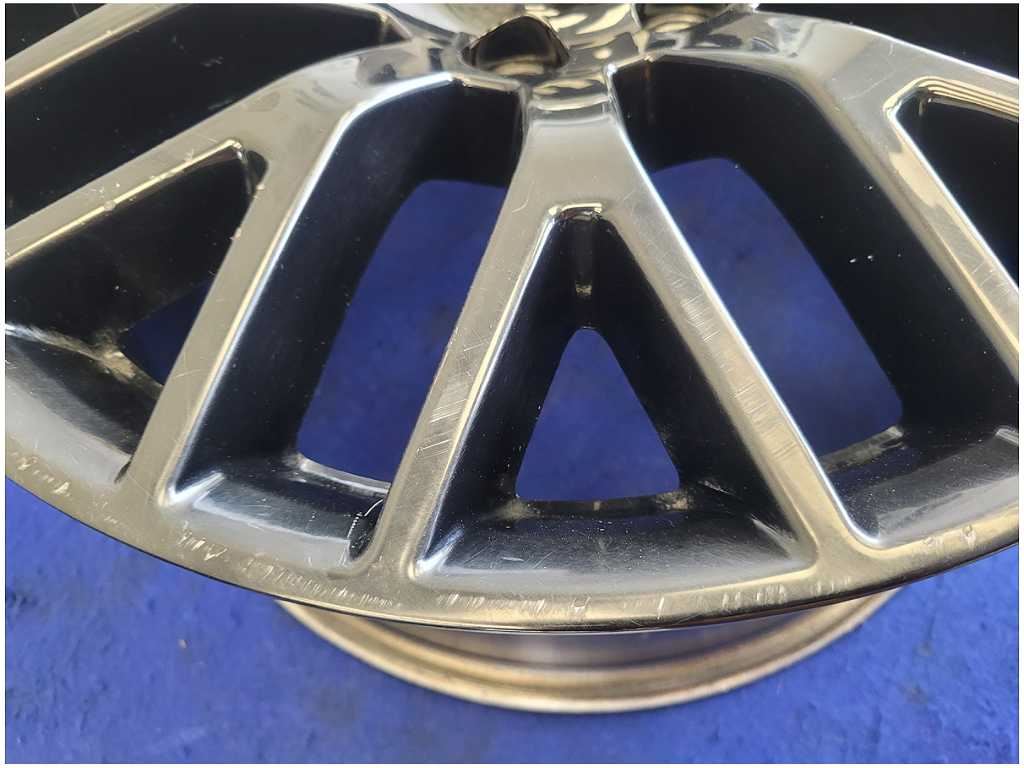 47727043