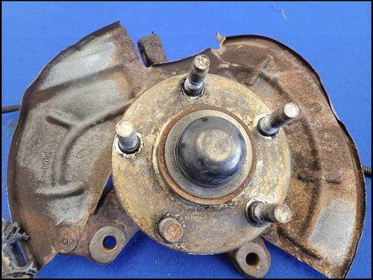 1996-2004 Ford Mustang GT 4.6L Front Spindle Hub Passenger RH Dust Shield 2640