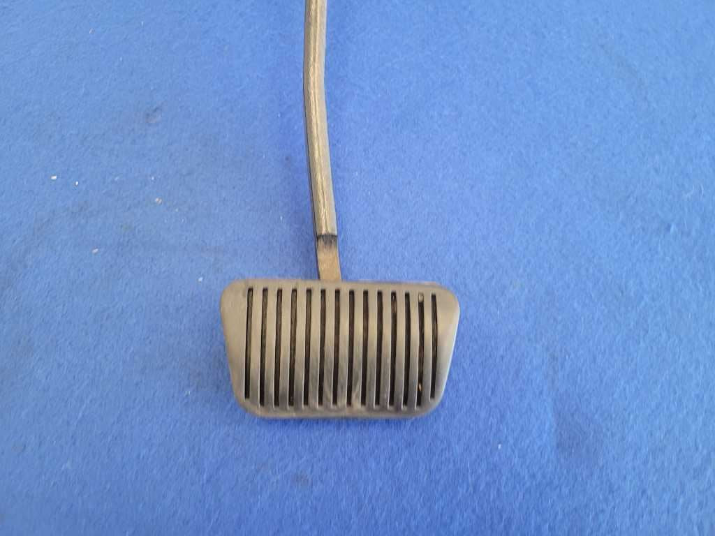 1994-1995 Ford Mustang GT 5.0L Brake Pedal Assembly Box Cage 2631 - The Parts Farm