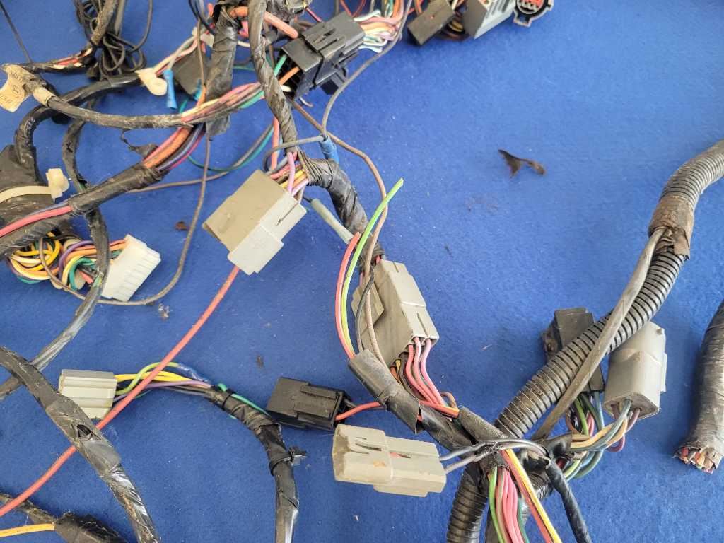 1990 Ford Mustang Mclaren Convertible Dash Harness Wire Plug *Parts* 2603 - The Parts Farm
