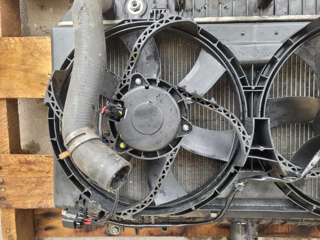2010-2011 Chevrolet Camaro SS Radiator Fan Automatic A/T Cooling Engine 2626 - The Parts Farm