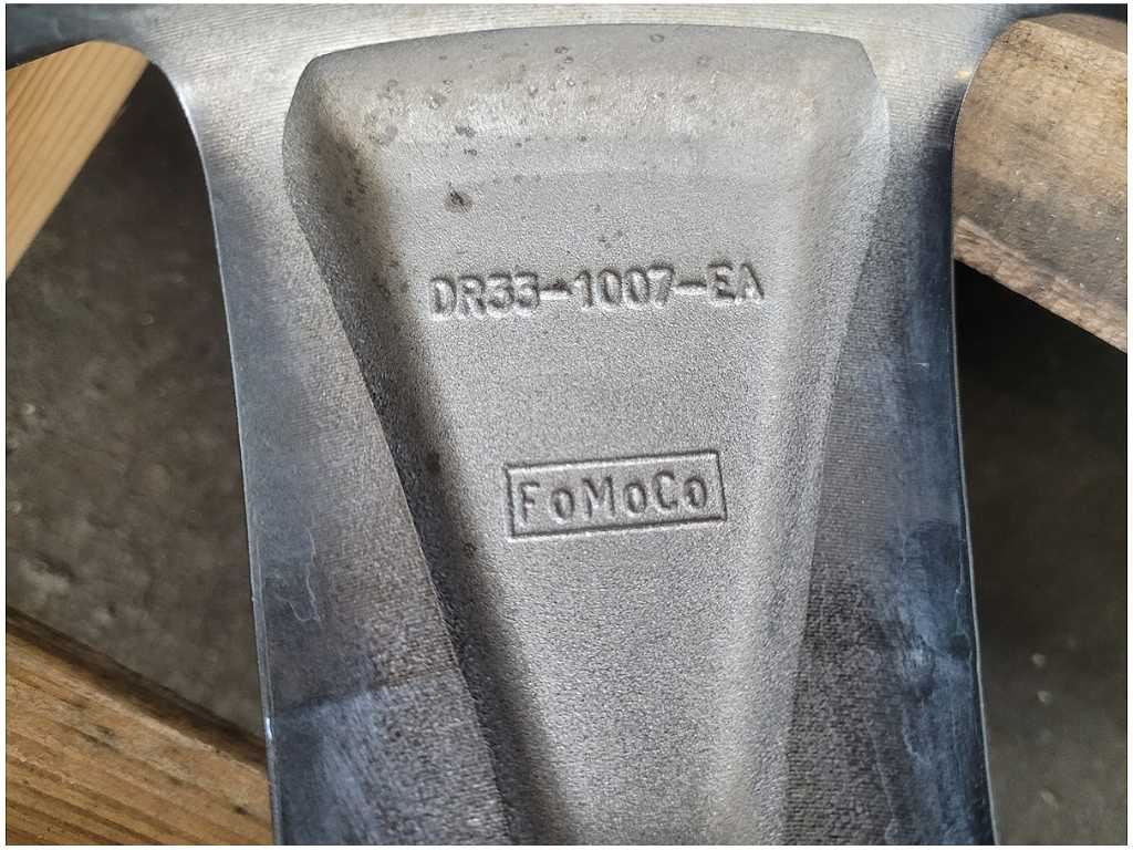 47743832