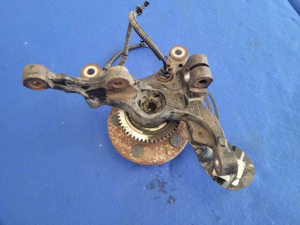 2013-2014 Ford Mustang Shelby GT500 Passenger Front Spindle Knuckle Hub 2634 - The Parts Farm