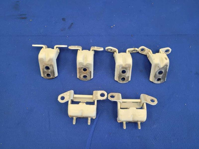 2011-2012 Nissan Leaf Door Hinge Bracket Mount 1856 - The Parts Farm