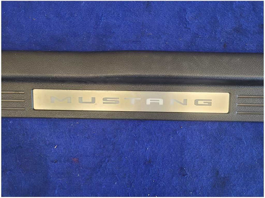 2011-2014 Ford Mustang GT S197 Driver Door Sill Plate Scuff Lighted 2785