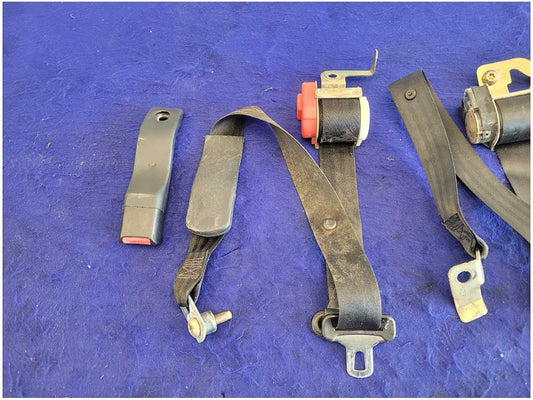 1996-1998 Ford Mustang GT 4.6L Coupe Set Seat Belts Black Retractor 2746