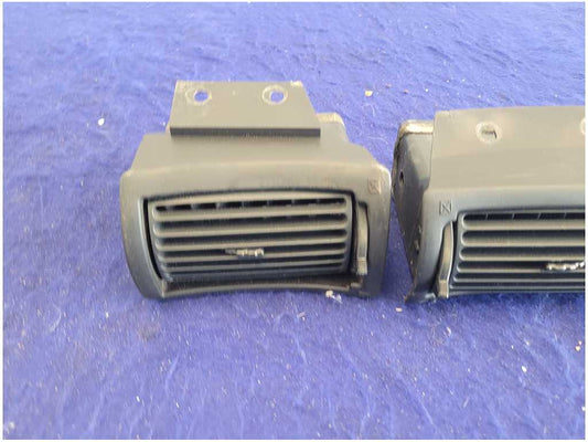 1994-1998 Ford Mustang GT Coupe Pair Front AC Vents Trim Black Cover Panel 2746