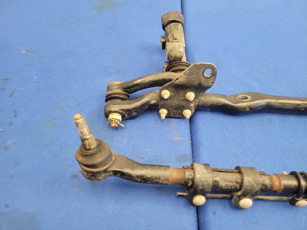 2023 Ford F250 F-250 Super Duty Truck 4wd 4x4 Steering Arm Idler Link 2558 - The Parts Farm