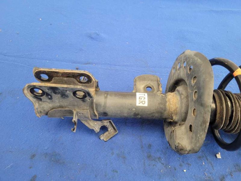 2011-2012 Nissan Leaf Passenger Front Strut Spring Suspension 1856 - The Parts Farm