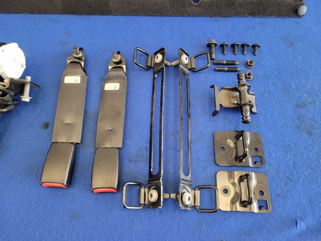 2015-2017 Ford Mustang GT Rear Coupe Seat Belt Package Tray Buckle Bolts 2643 - The Parts Farm