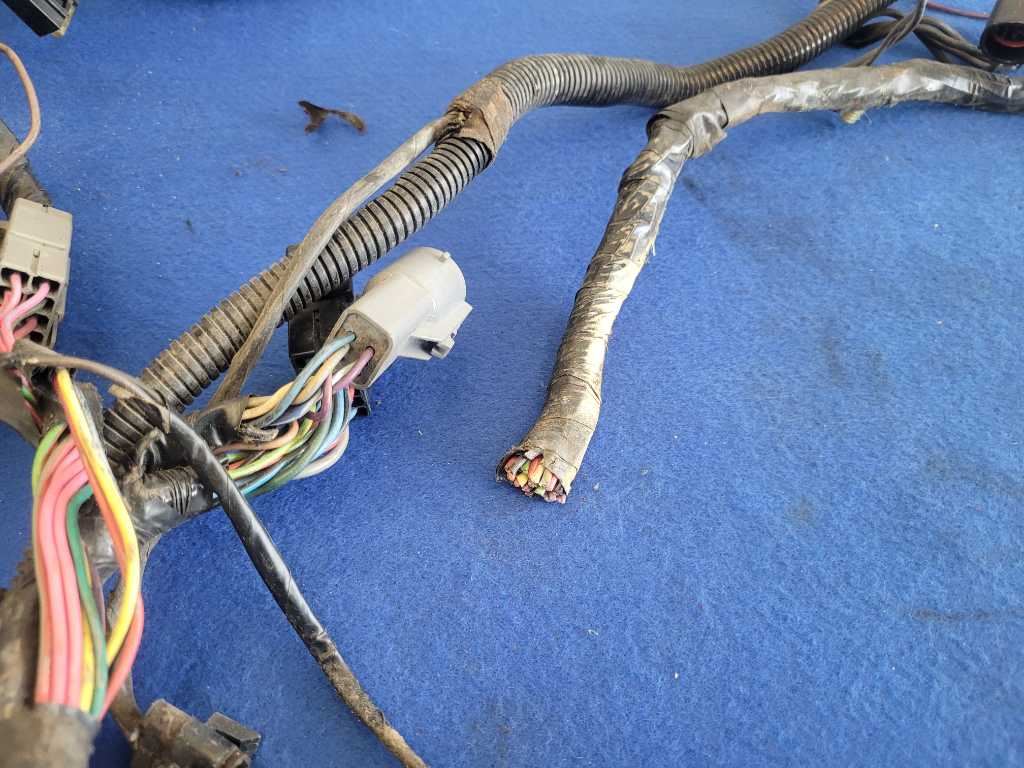 1990 Ford Mustang Mclaren Convertible Dash Harness Wire Plug *Parts* 2603 - The Parts Farm