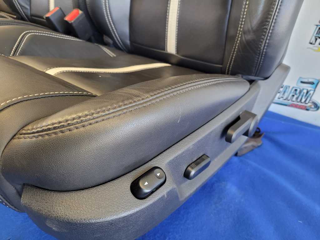 2013-2014 Ford Mustang GT Set Seats Leather Convertible Leather Black 2633 - The Parts Farm