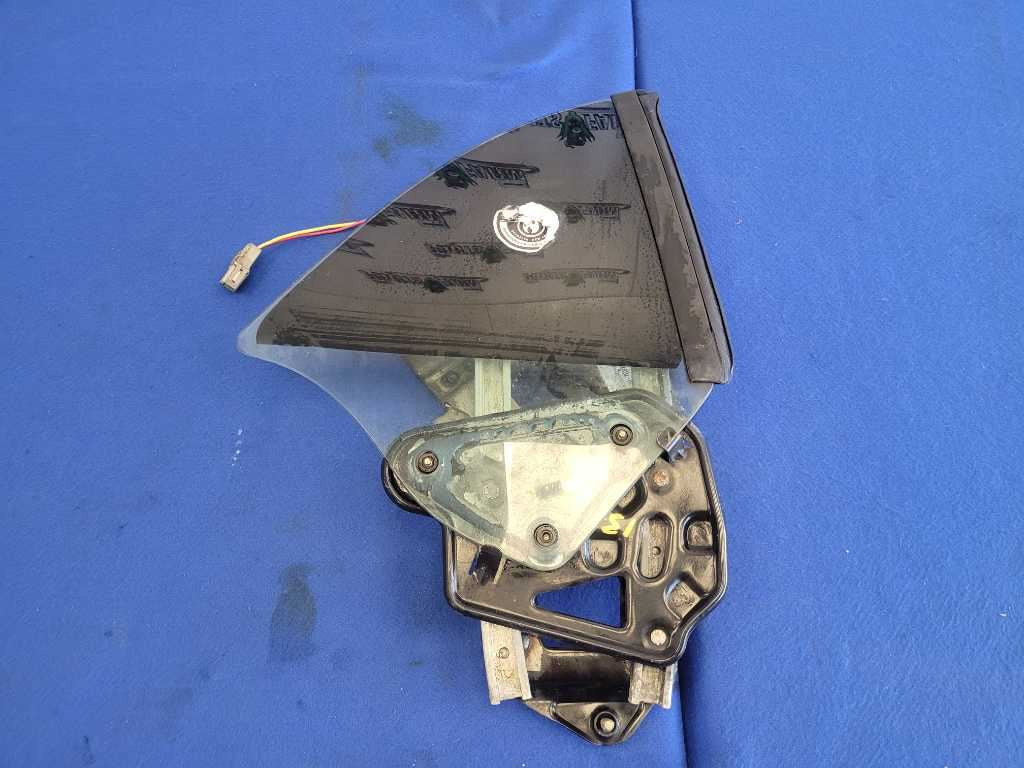 1994-2000 Ford Mustang GT Passenger Quarter Window Regulator Glass 2631 - The Parts Farm