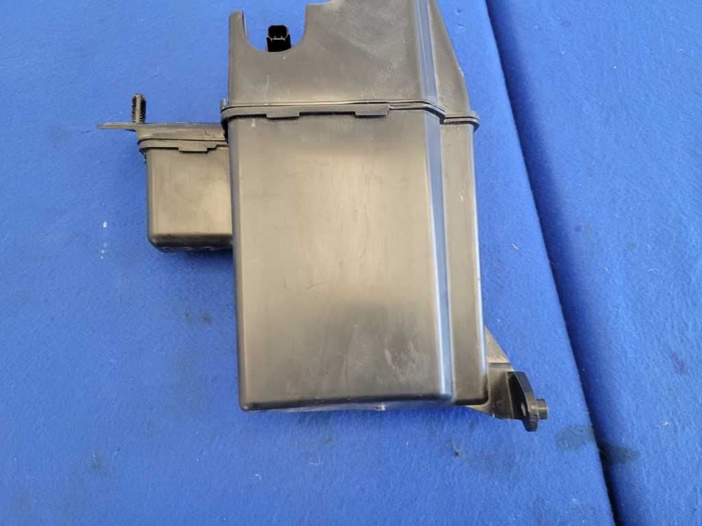 2023 Ford F250 F-250 Super Duty Truck Windshield Wiper Reservoir Bottle 2558 - The Parts Farm