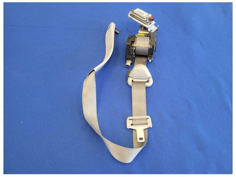 2003-2004 Mercury Marauder 4.6L 4v Passenger Front Seat Belt Retractor 2534 - The Parts Farm