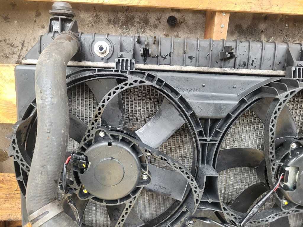 2010-2011 Chevrolet Camaro SS Radiator Fan Automatic A/T Cooling Engine 2626 - The Parts Farm