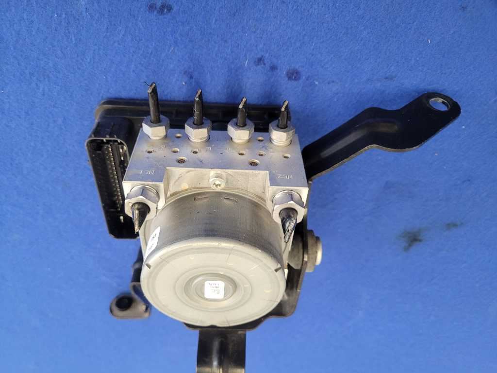 2015-2017 Ford Mustang EcoBoost S550 ABS Module Anti-Lock Brake Pump 2652 - The Parts Farm