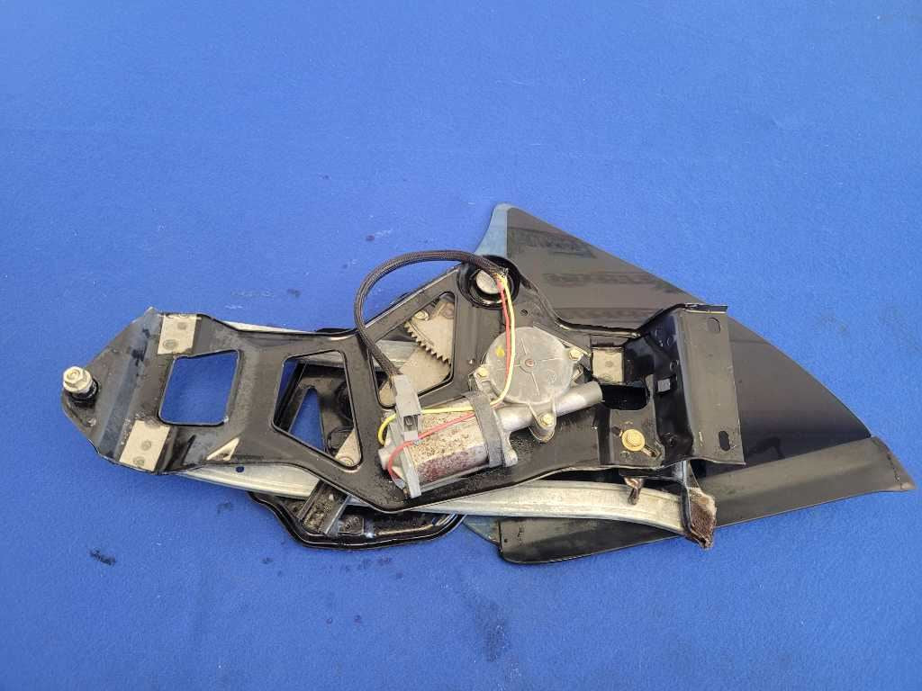 1994-2000 Ford Mustang GT Convertible Driver LH Quarter Window Glass Motor 2631 - The Parts Farm