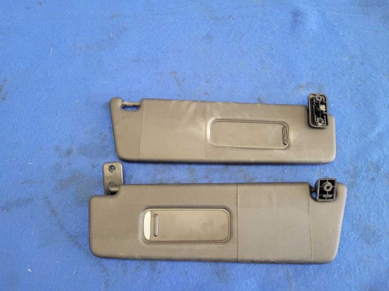 2010-2015 Chevrolet Camaro SS Driver Front Coupe Sun Visors Shade Mirror 2480 - The Parts Farm