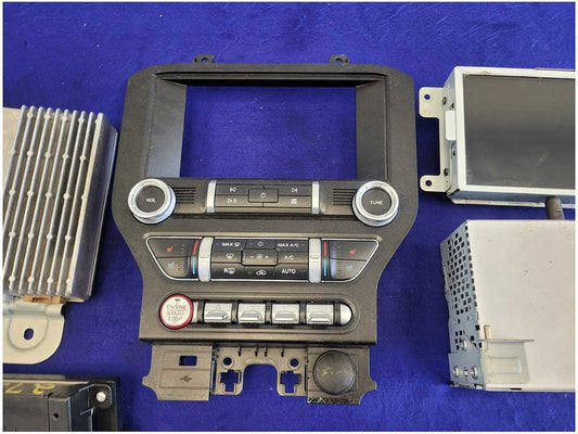 2020 Ford Mustang EcoBoost Audio Equipment Radio Receiver AM FM Stereo Info 2734