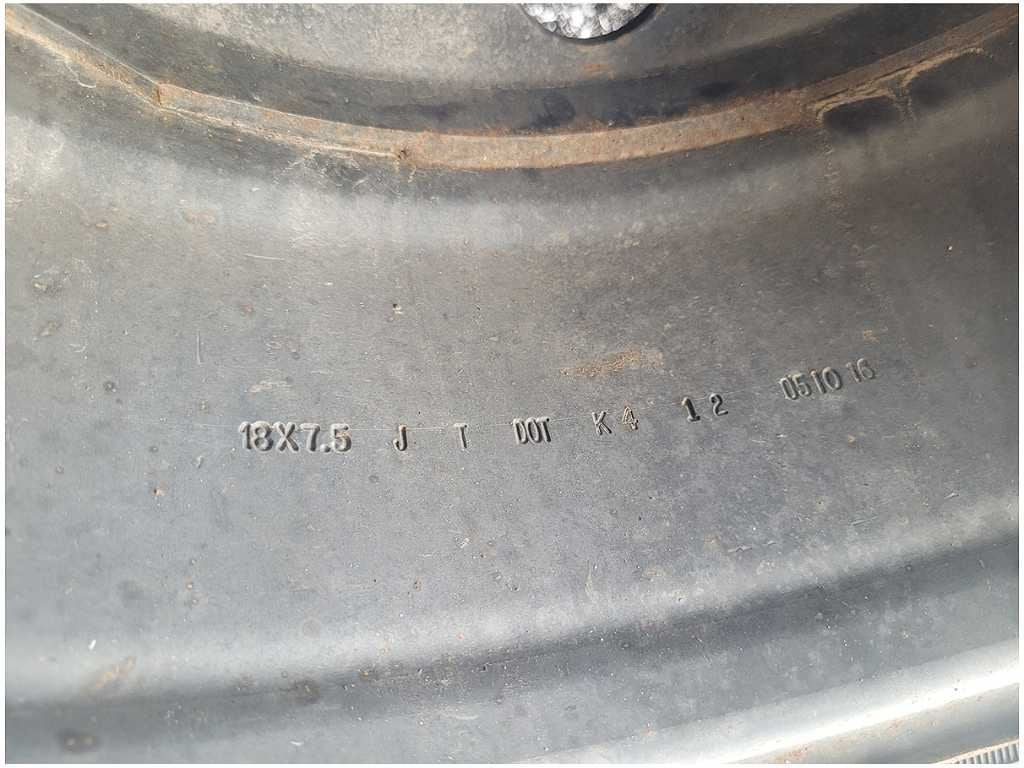 47176062