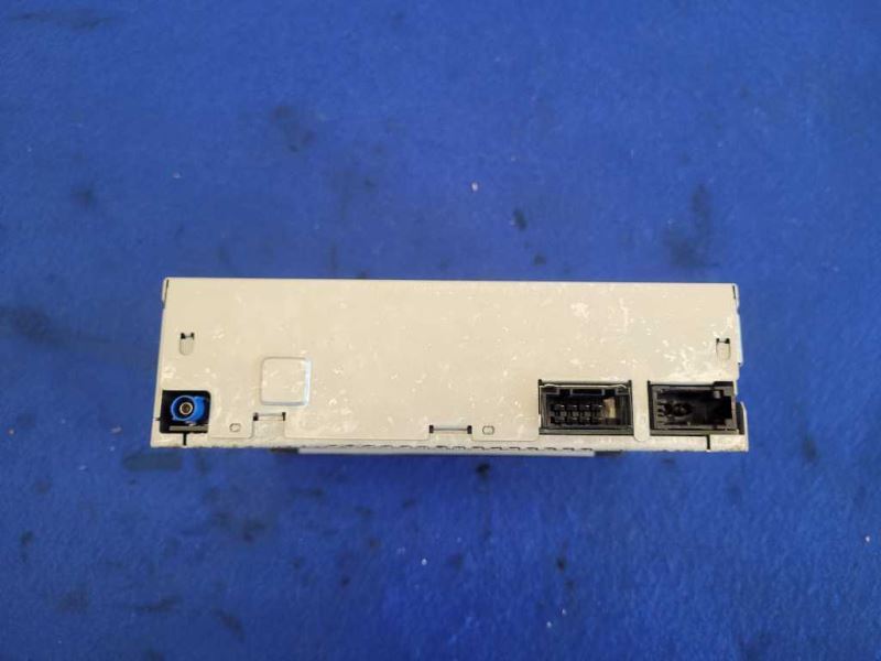 2004-2006 Porsche Cayenne Turbo 4.5L DVD Player Infotainment 2137 - The Parts Farm